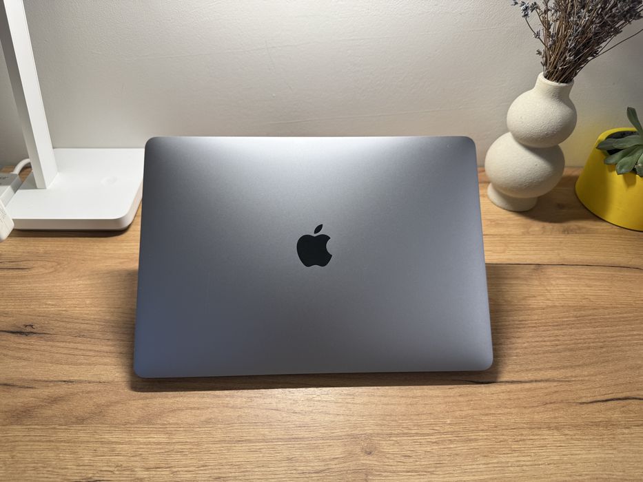 MacBook Pro 13 2020 M1 16Gb 256Gb Space