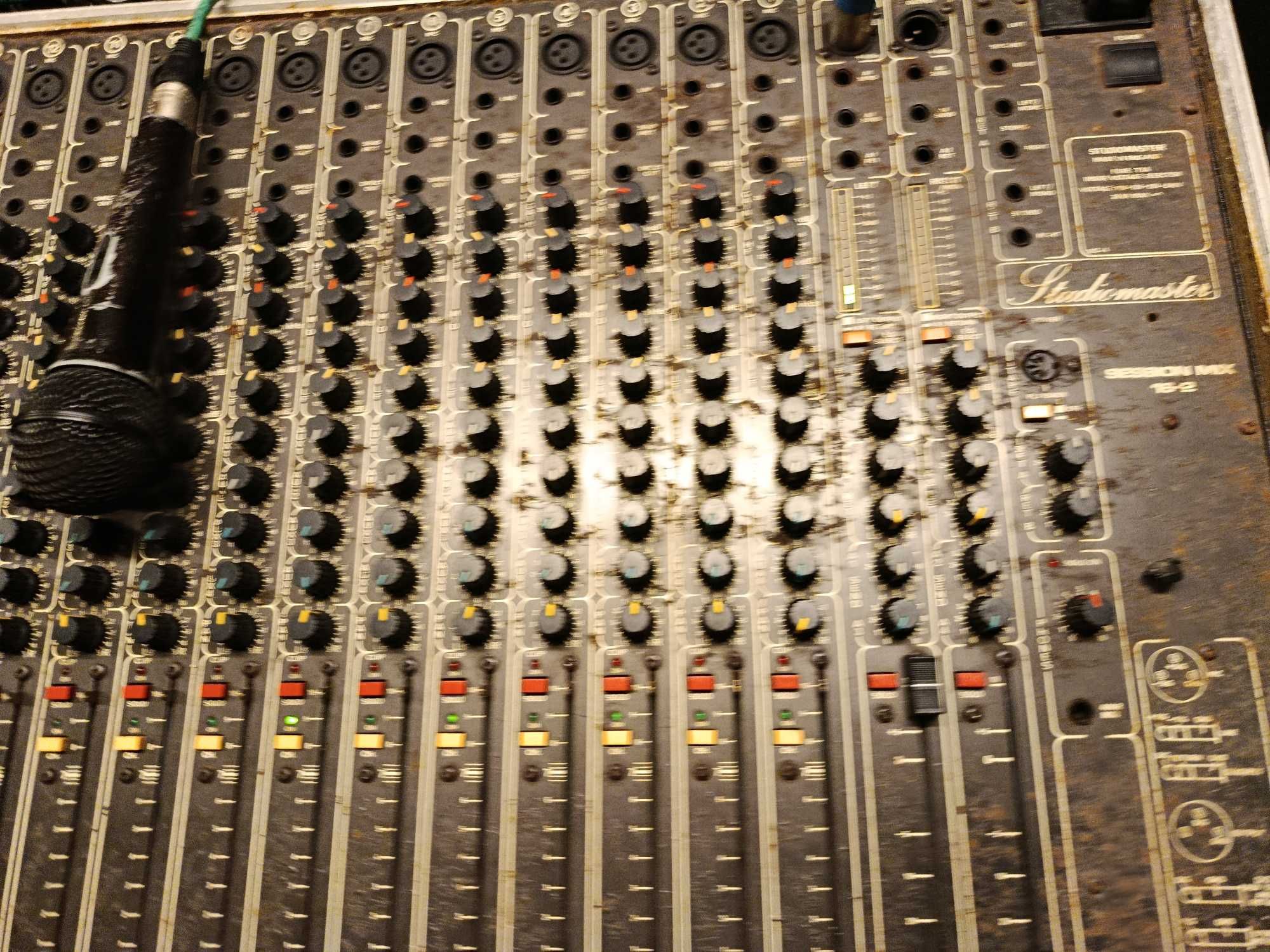 Mesa Mistura Analógica Studiomaster Session Mix 16/2
