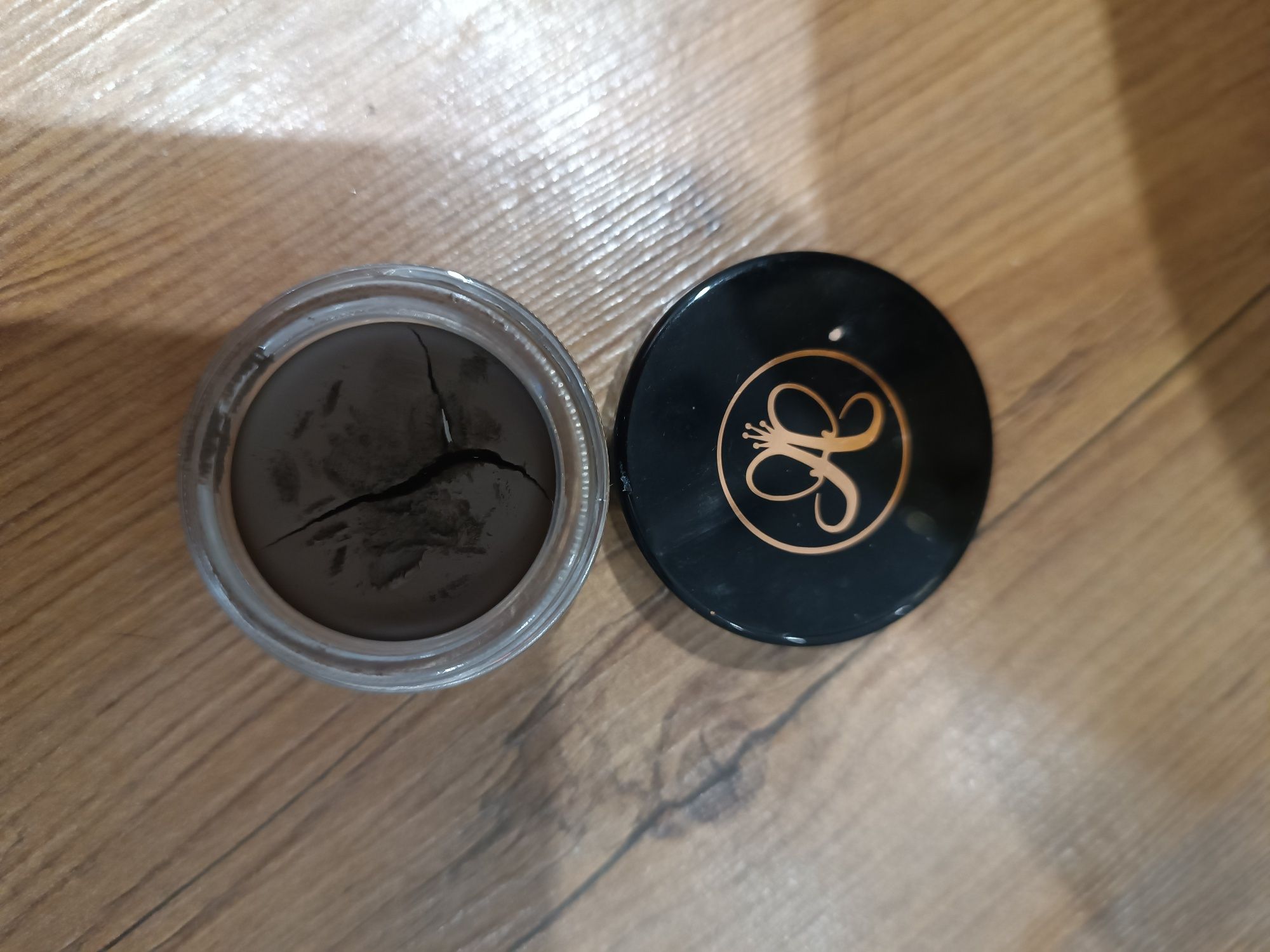 Anastasia dipbrow pomade