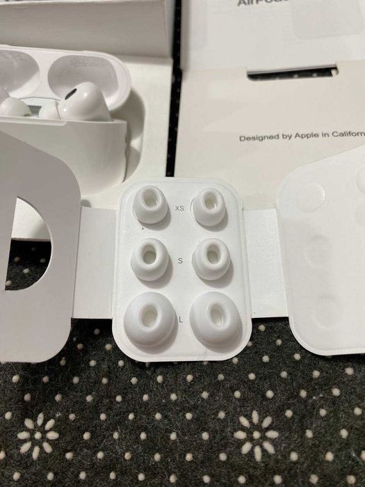 Оригінал AirPods Pro 2