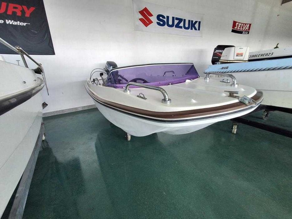 Barco VIMAR 320 com o motor YAMAHA 6HP