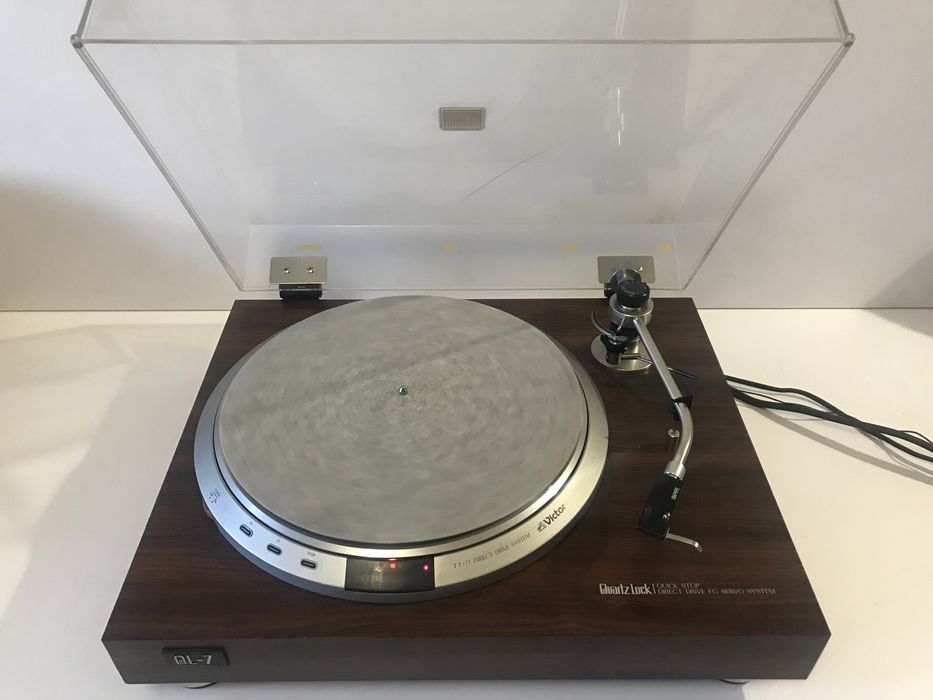 Victor QI-7 виниловый проигрыватель
