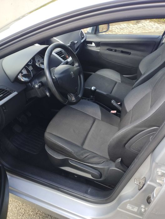 Peugeot 207 sw 2011