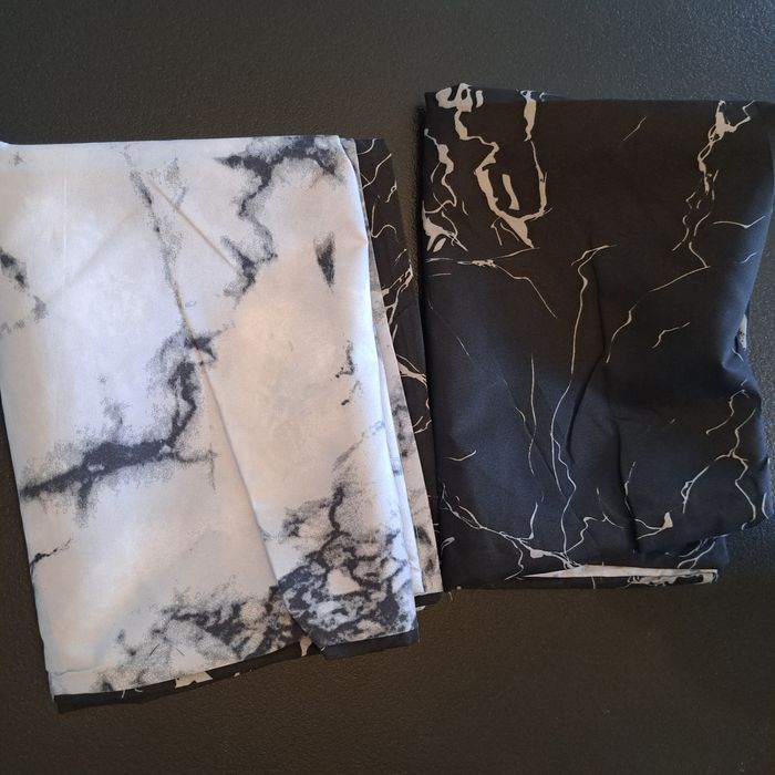 Zestaw poszewek w marmurowy wzór na kołdrę i poduszkę 200x200