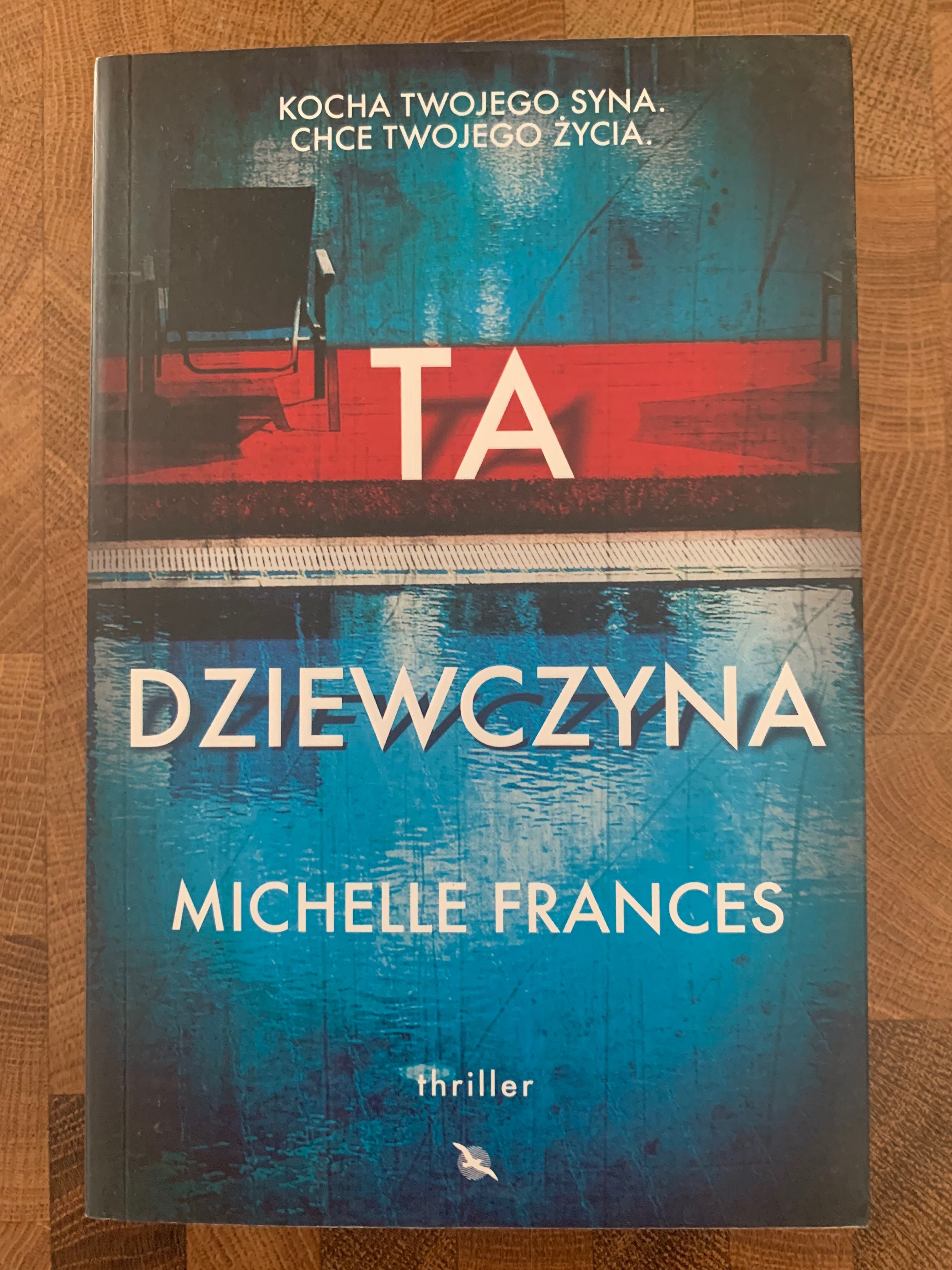 Książka pt." Ta dziewczyna".