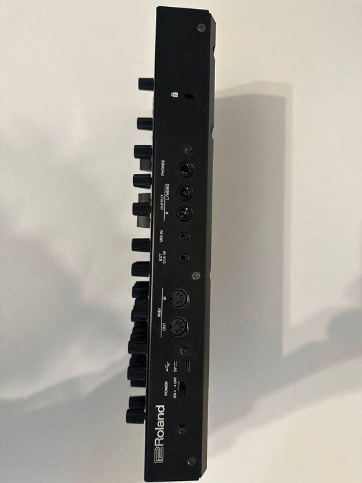 Roland sh04d Groove box