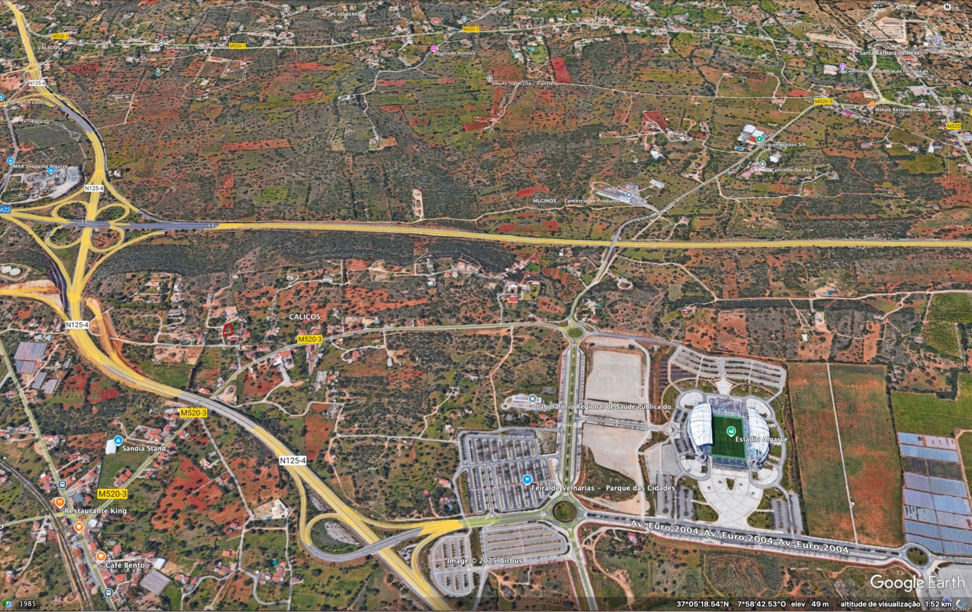 Prédio rústico com 620 m2 - junto ao Estádio do Algarve