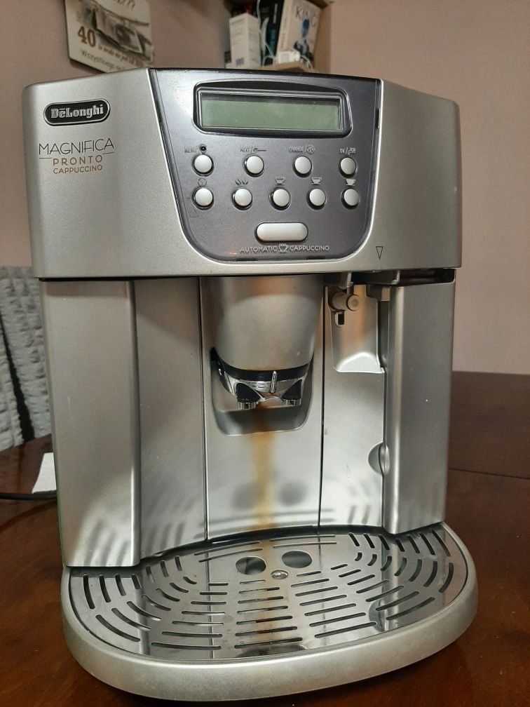 Ekspres do kawy De Longhi- Magnifica Cappuccino
