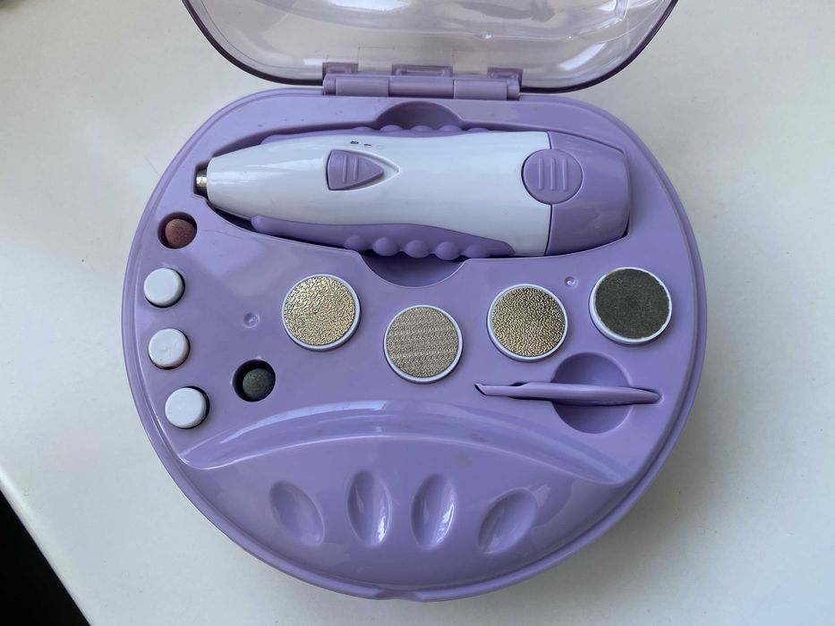 набір для домашнього манікюру та педикюру