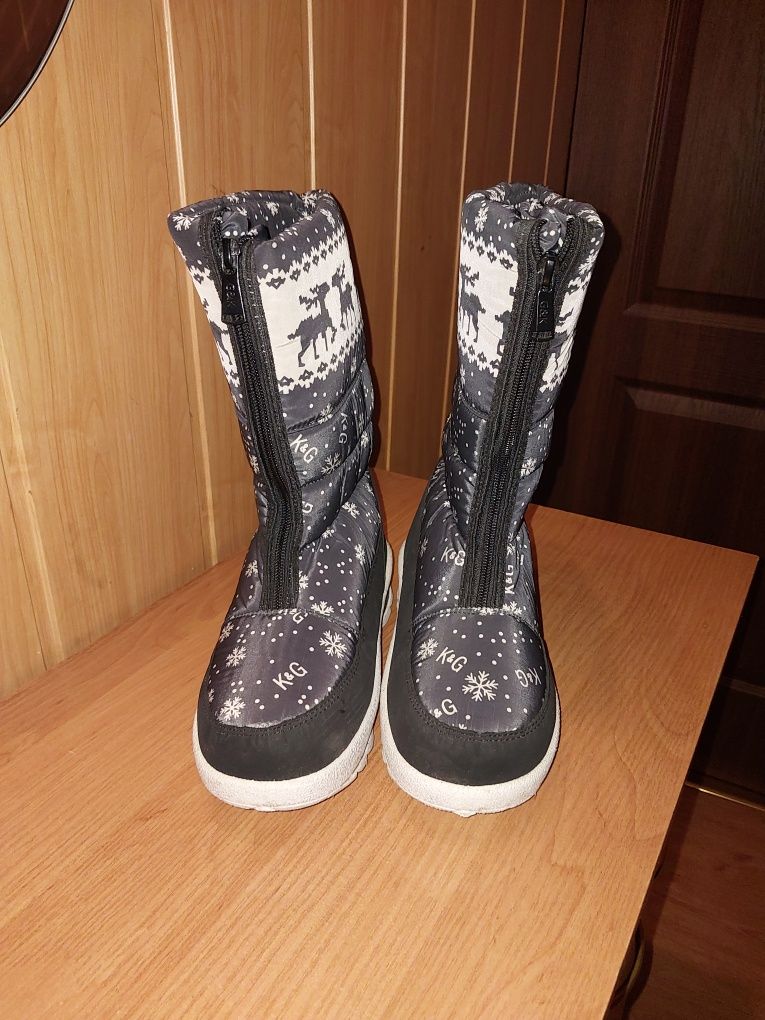 Продам женские зимние сапоги