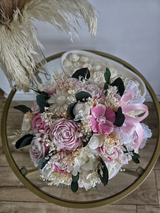 Flowerbox candlebox bukiet z wosku wieczny bukiet