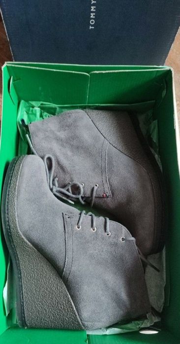 Жіночі черевики Tommy Hilfiger 39 розмір