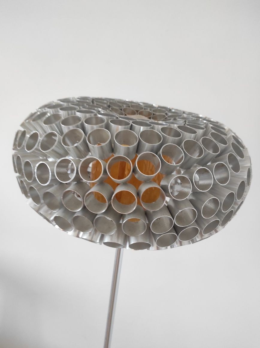 Lampa podłogowa nowoczesna