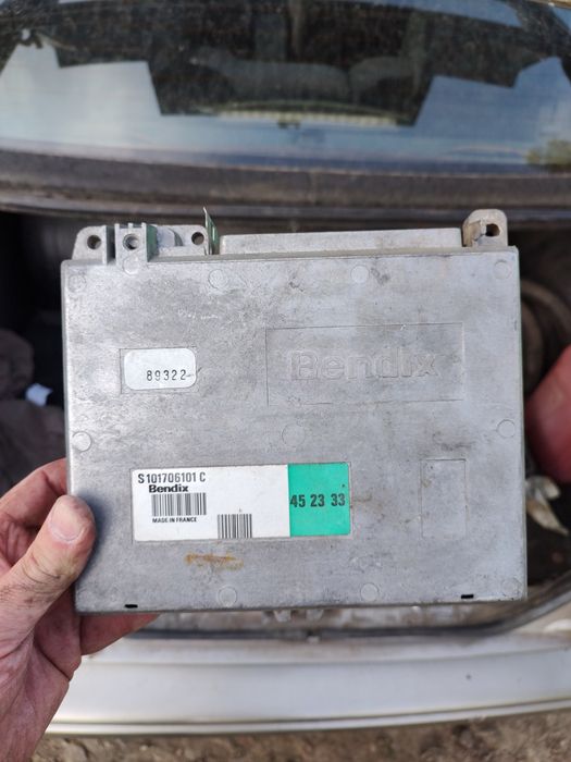 Блок управління двигуном s101706102b Volvo 440/460