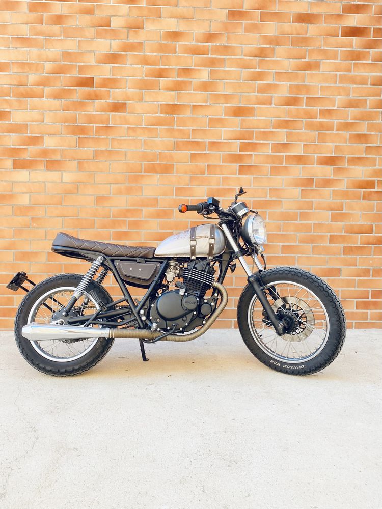 Suzuki GN250 **cafe racer** ( sem cortes)