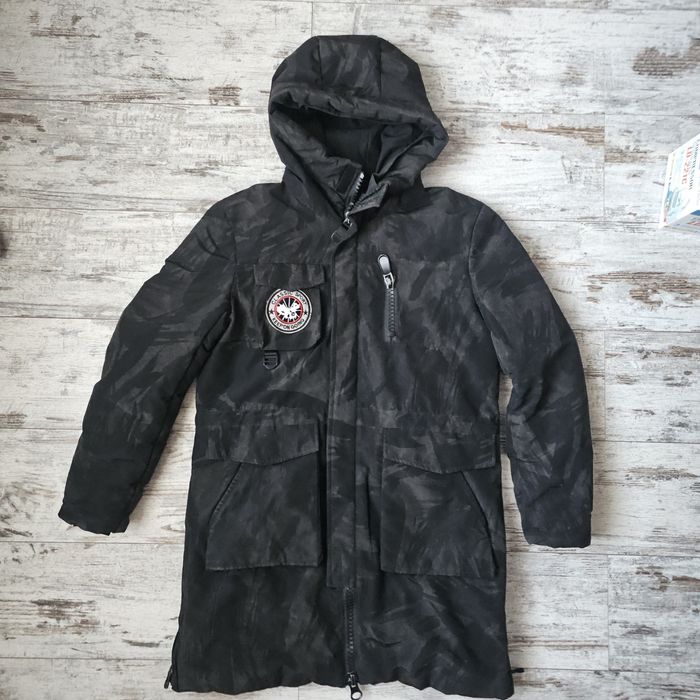 куртка aляска с капюшоном.