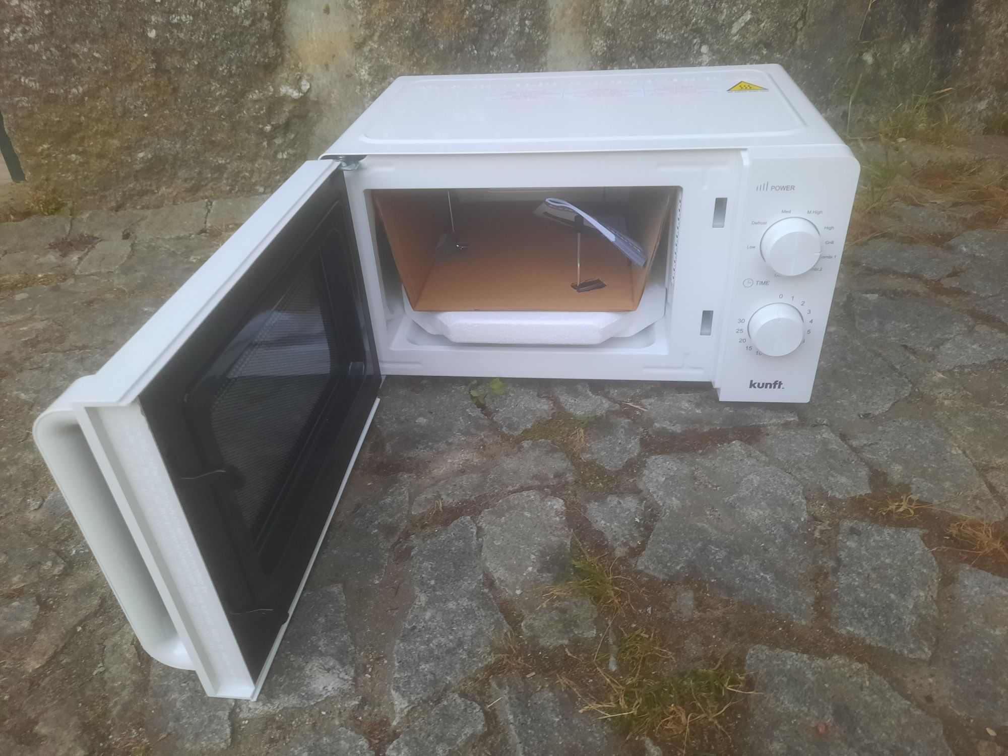 Microondas novo da Kunft
