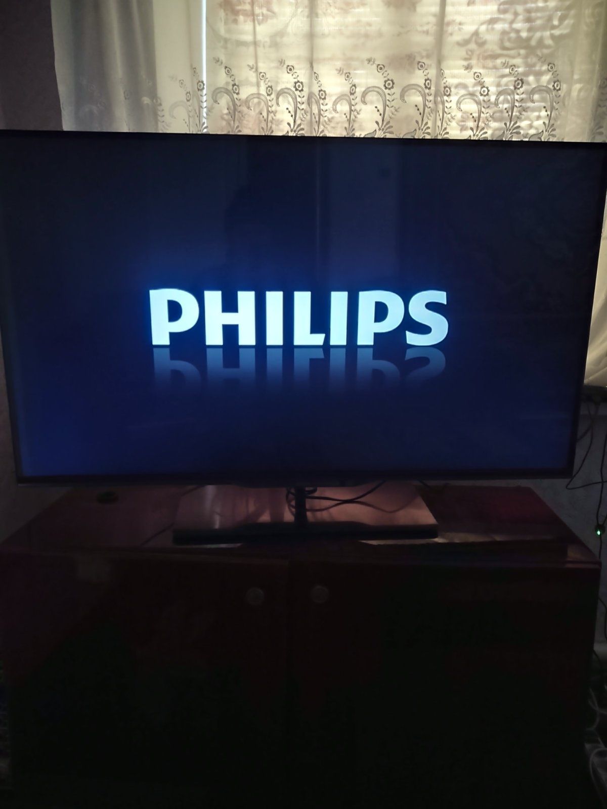 Телевізор Philips 47PFL7008K12