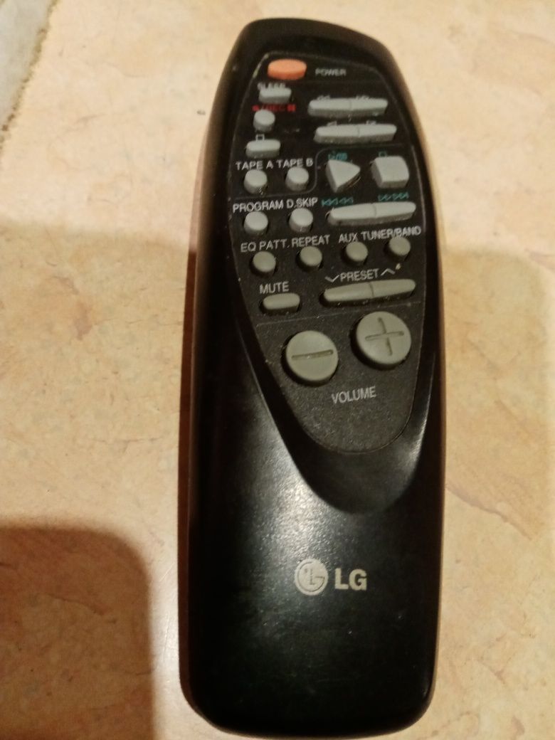 Telewizor LG z pilotem