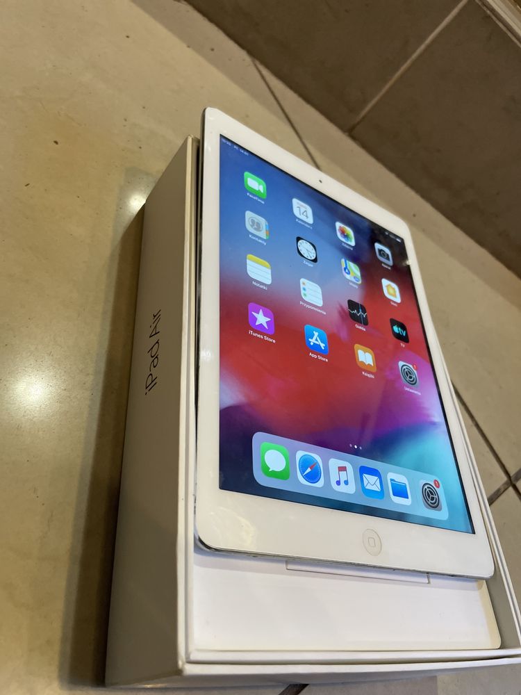 Piękny sprawny ipad air 16gb  wifi retina ..kolor Bialy 16gb