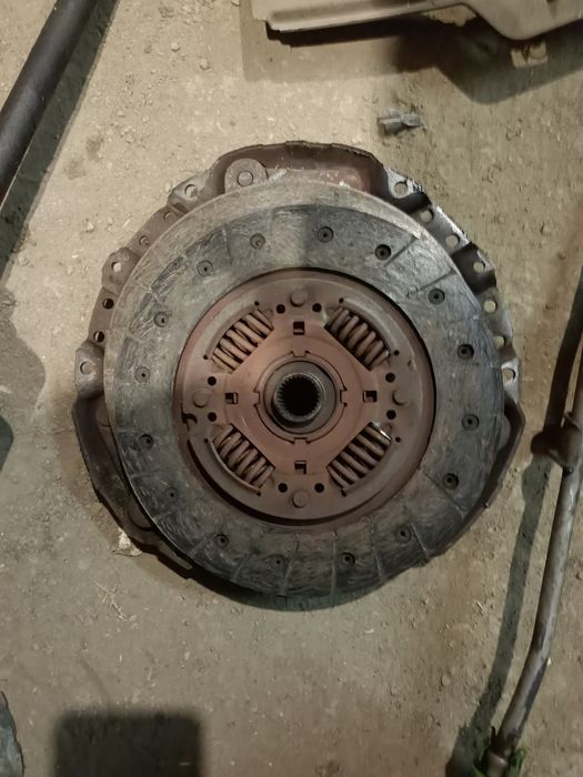 Продам запчастини мотора 1.9D т4