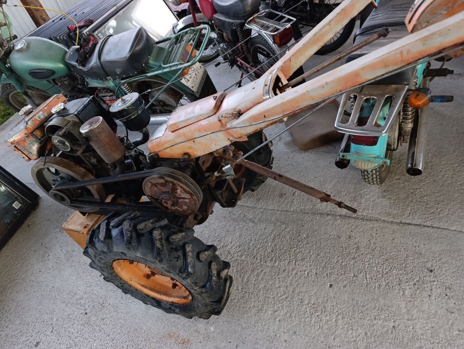 Продам мотоблок 8кс