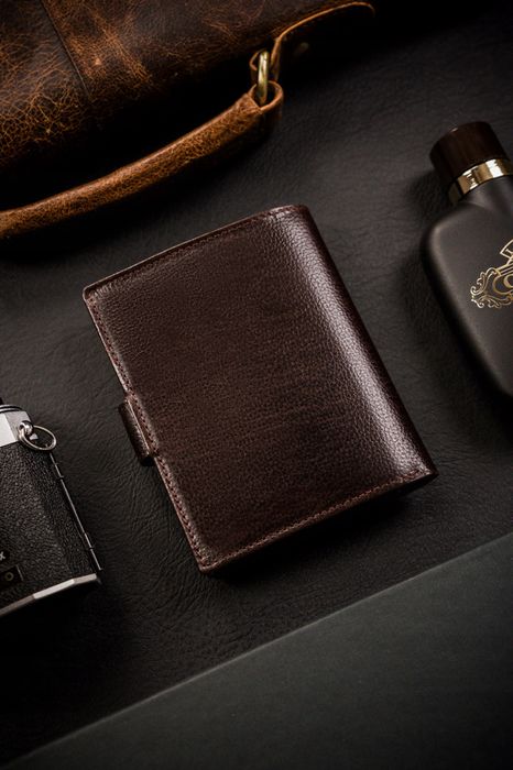 duży portfel męski ze skóry naturalnej w orientacji pionowej - rovicky