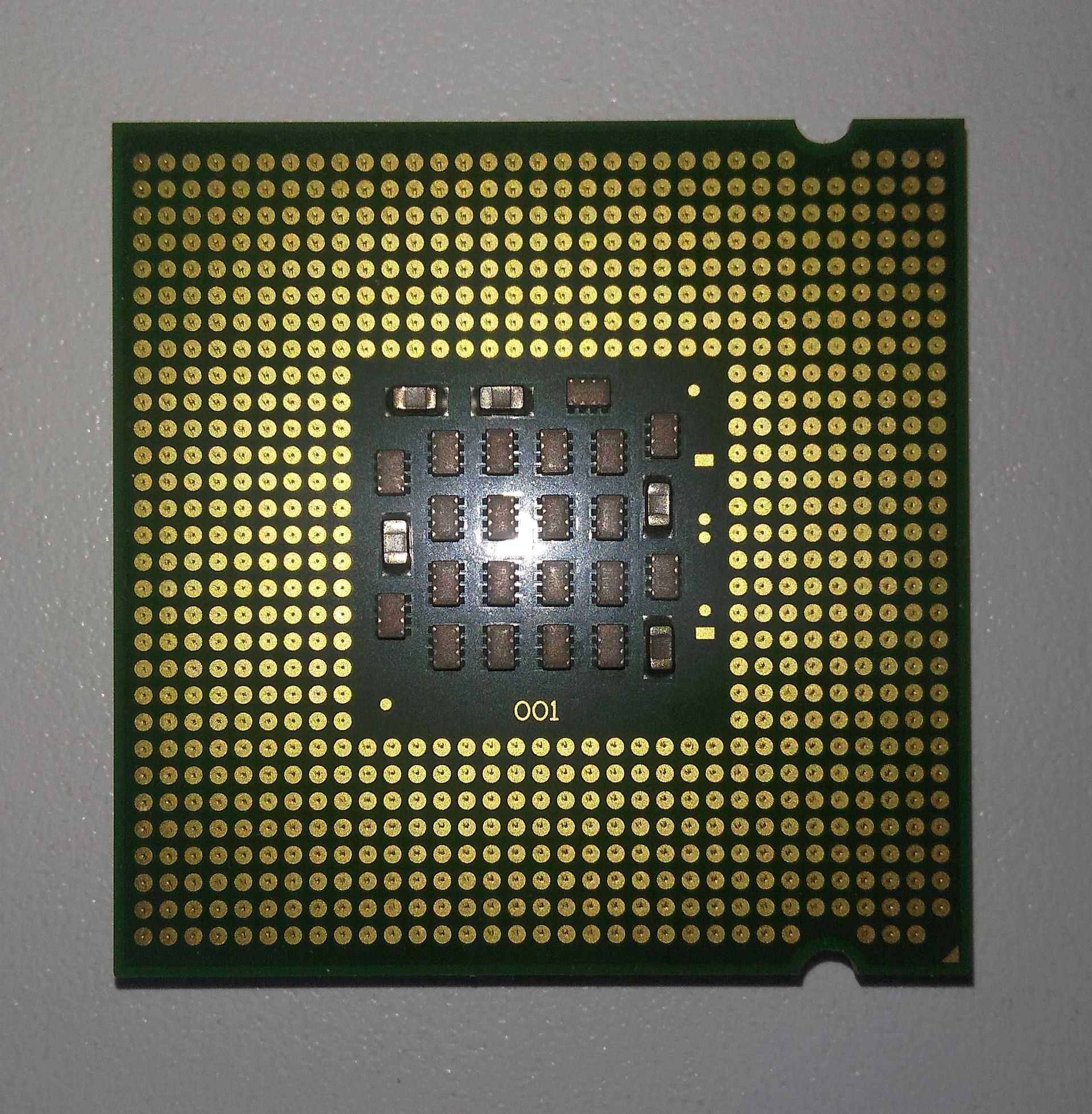 Процессоры AMD Sempron 64 2800+ и Intel Celeron D330J
