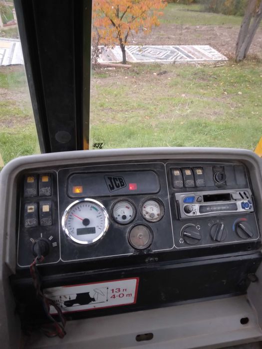 Koparko-ładowarka JCB 4CX