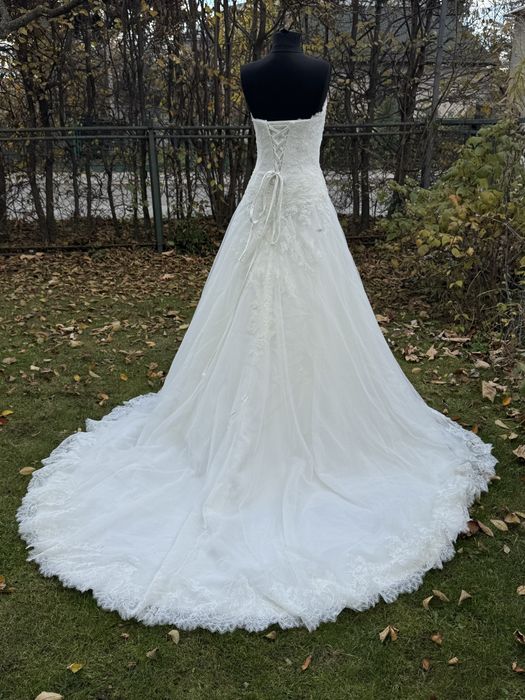 Весільна сукня з колекції Colet від Nicole Milano