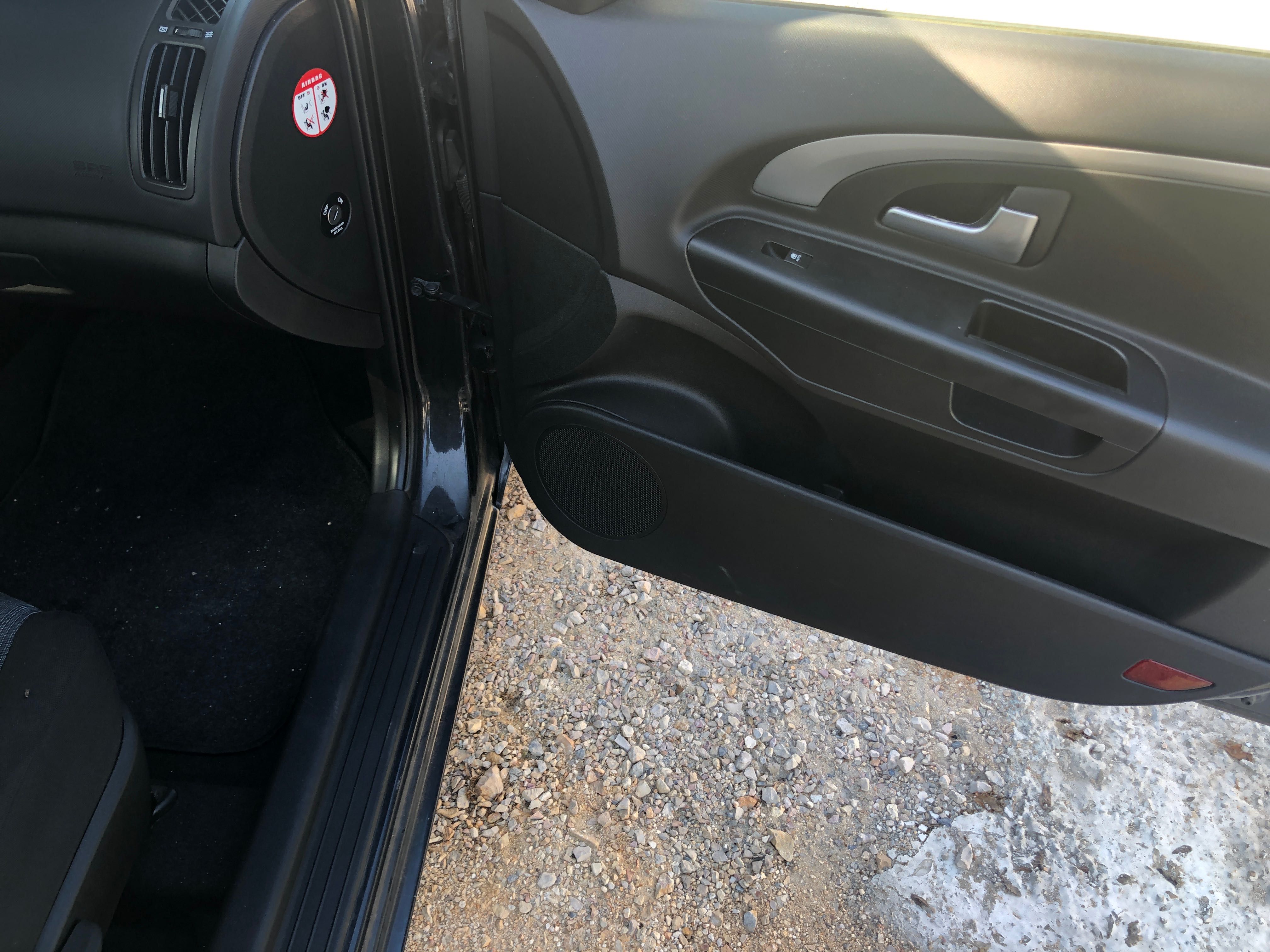 Vendo kia ceed hatchback 1.6