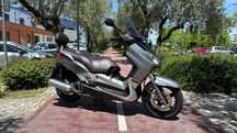 Yamaha X-MAX 250