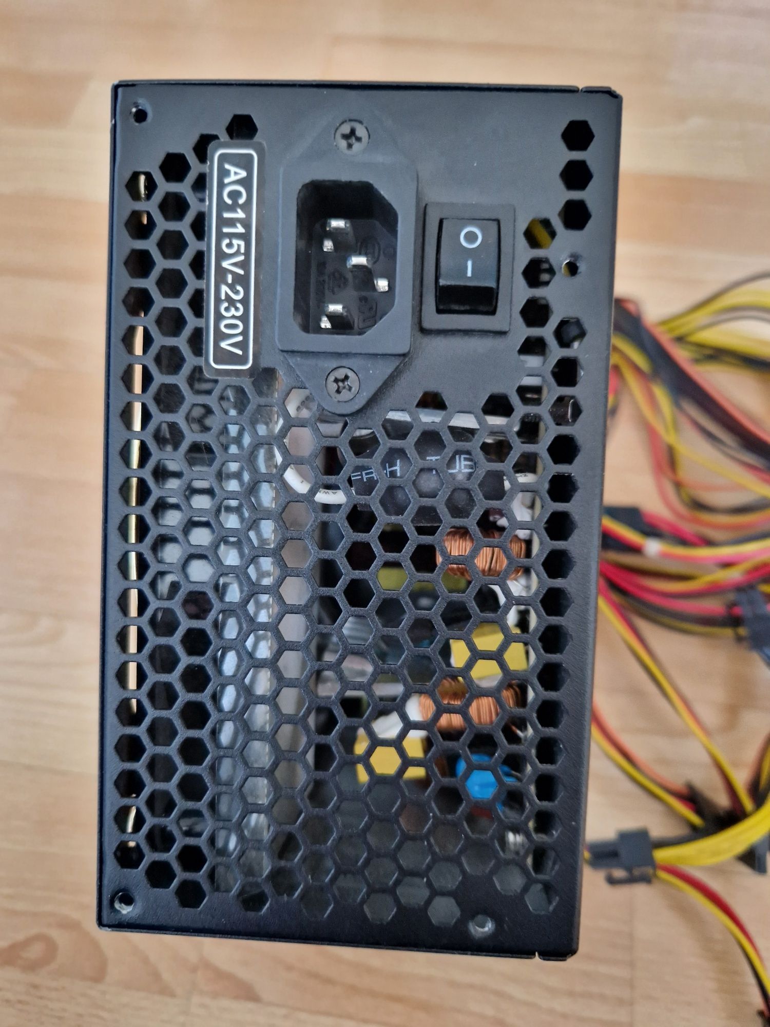 Блок живлення Combat Power 750W 24+8(4+4/6+8(6+2)відеокарта/6sata/6mol