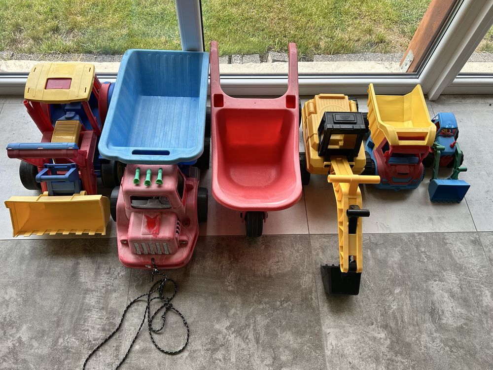 Wywrotka,koparka,traktor-zestaw 6 pojazdow do piasku w cenie jednego