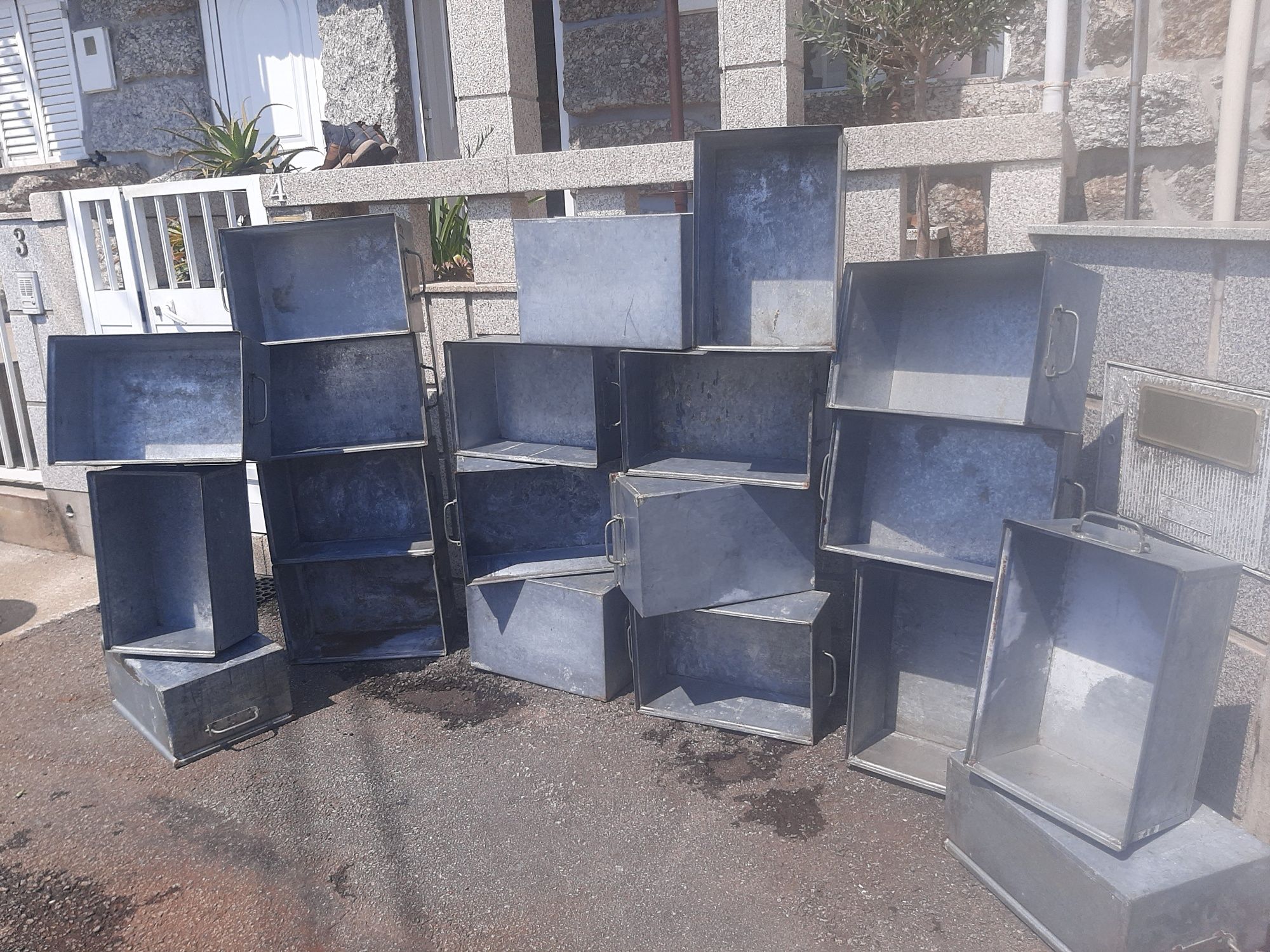 Lote de 20 Caixas em Metal  Vintage