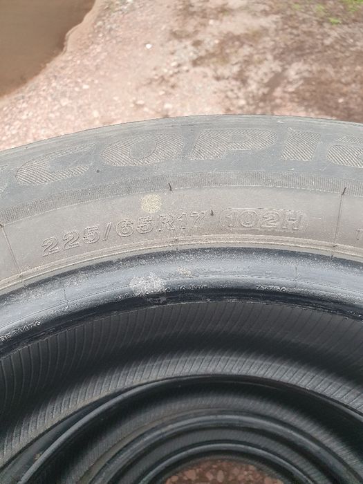 Бесплатно летняя б.у. резина 225х65х17