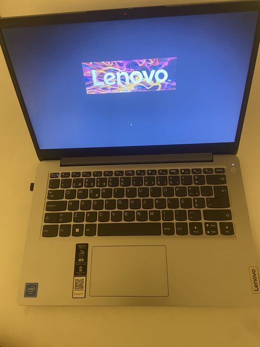 Notebook Lenovo. Como novo