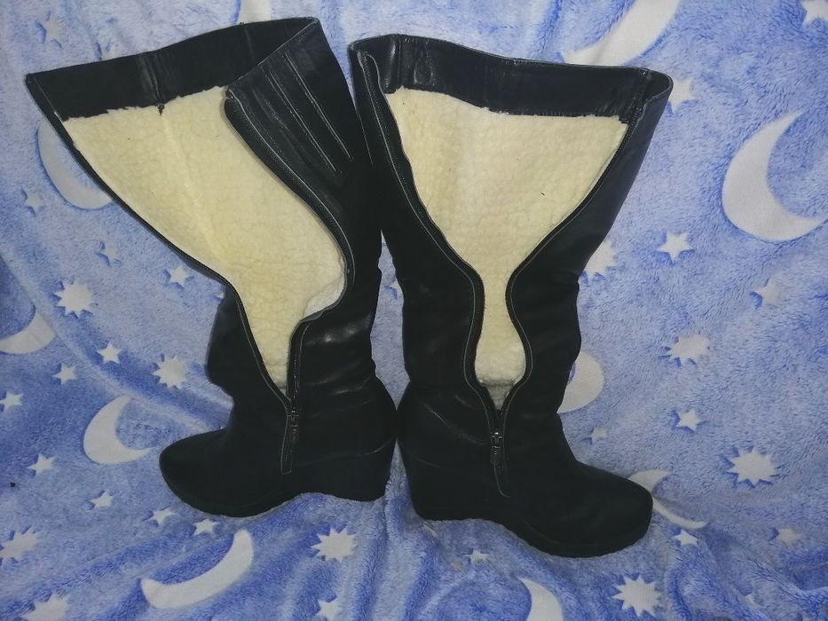 Продам в  дуже хорошому стані як нові!