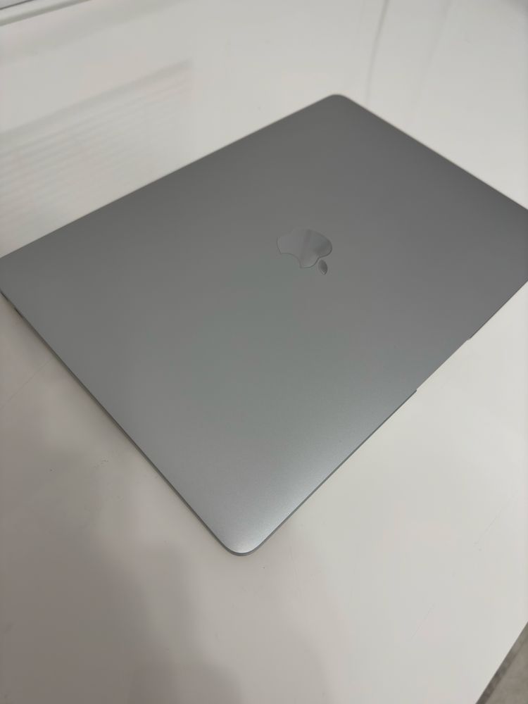 Apple MacBook Air M1 13,3” 16GB RAM 256GB SSD Srebrny