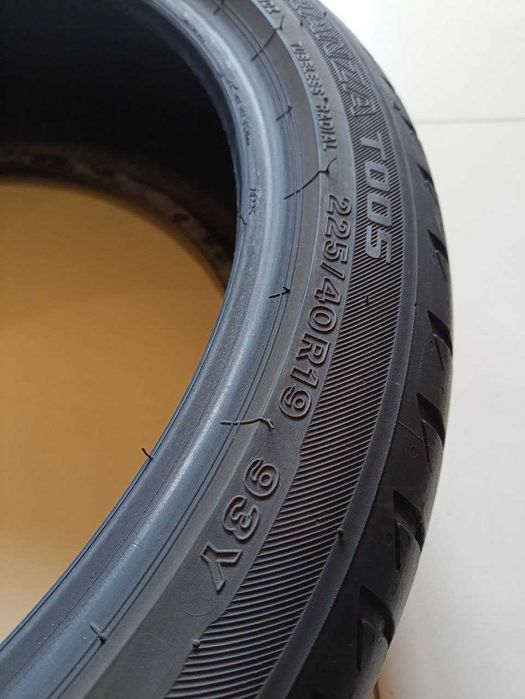 Пара шин б/у 225/40R19 93Y Bridgestone Turanza T005