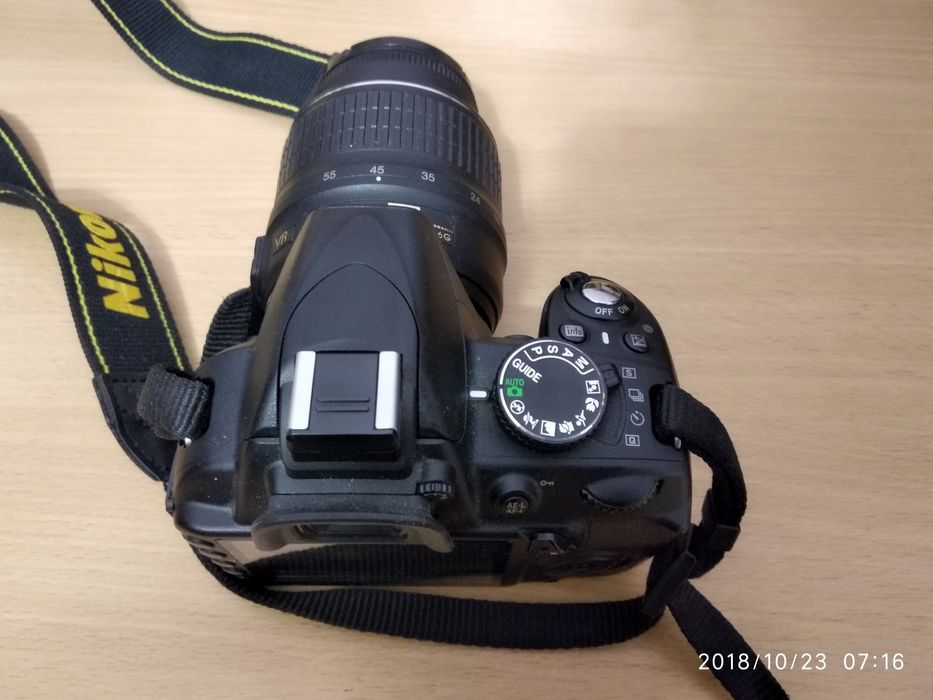 камера Nikon D3100