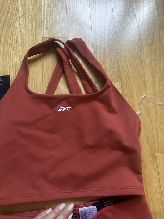 Продаю новый комплекс для занятия спорта reebok в размере s