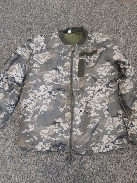 Куртка нова зимова