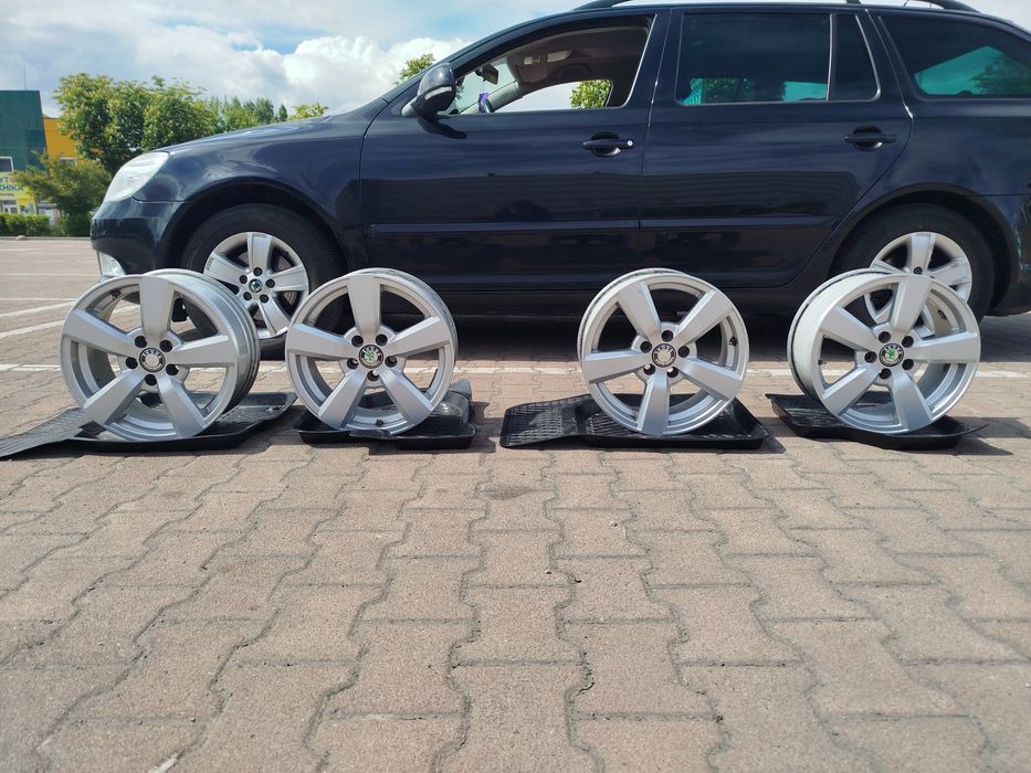 Оригінальні литі диски R15 5x112 Škoda
