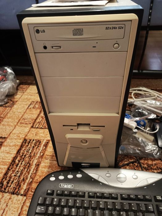 Stary komputer AMD 2000+ MSI agp 8x