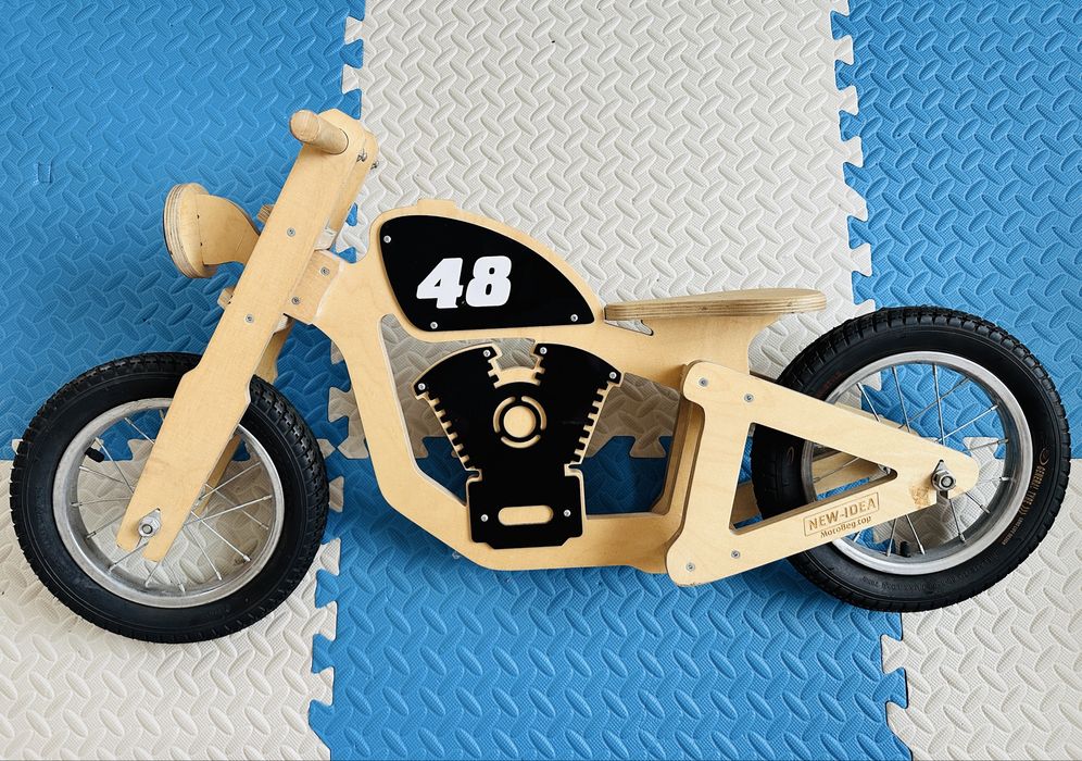 Деревянный беговел-мотоцикл (мотобег) New Idea (от 2 лет)