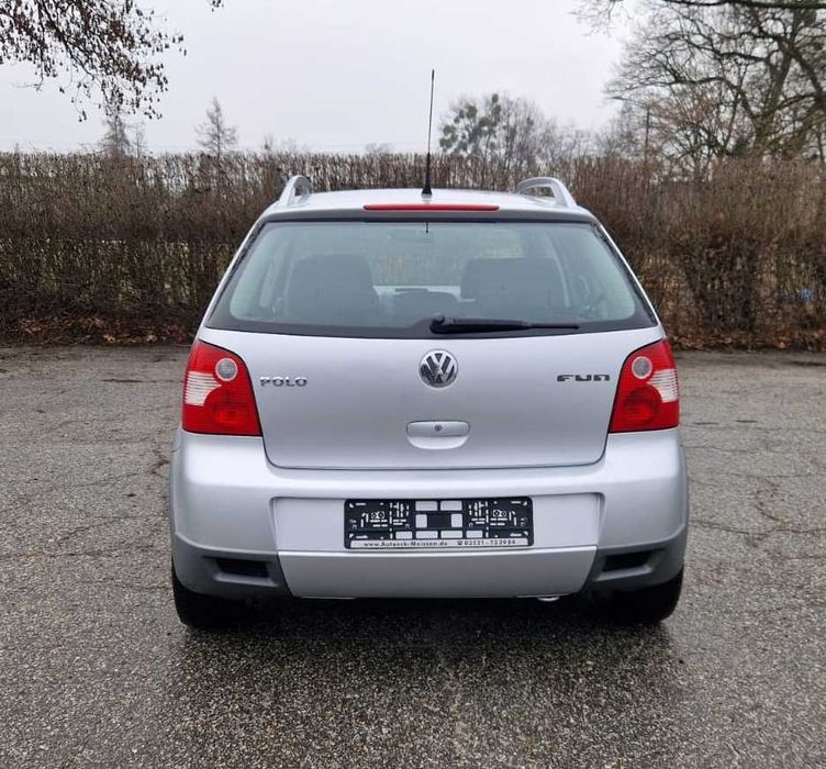 Volkswagen Polo Cross  I rej. 2005 /  120 tys km / 2 komplety kół