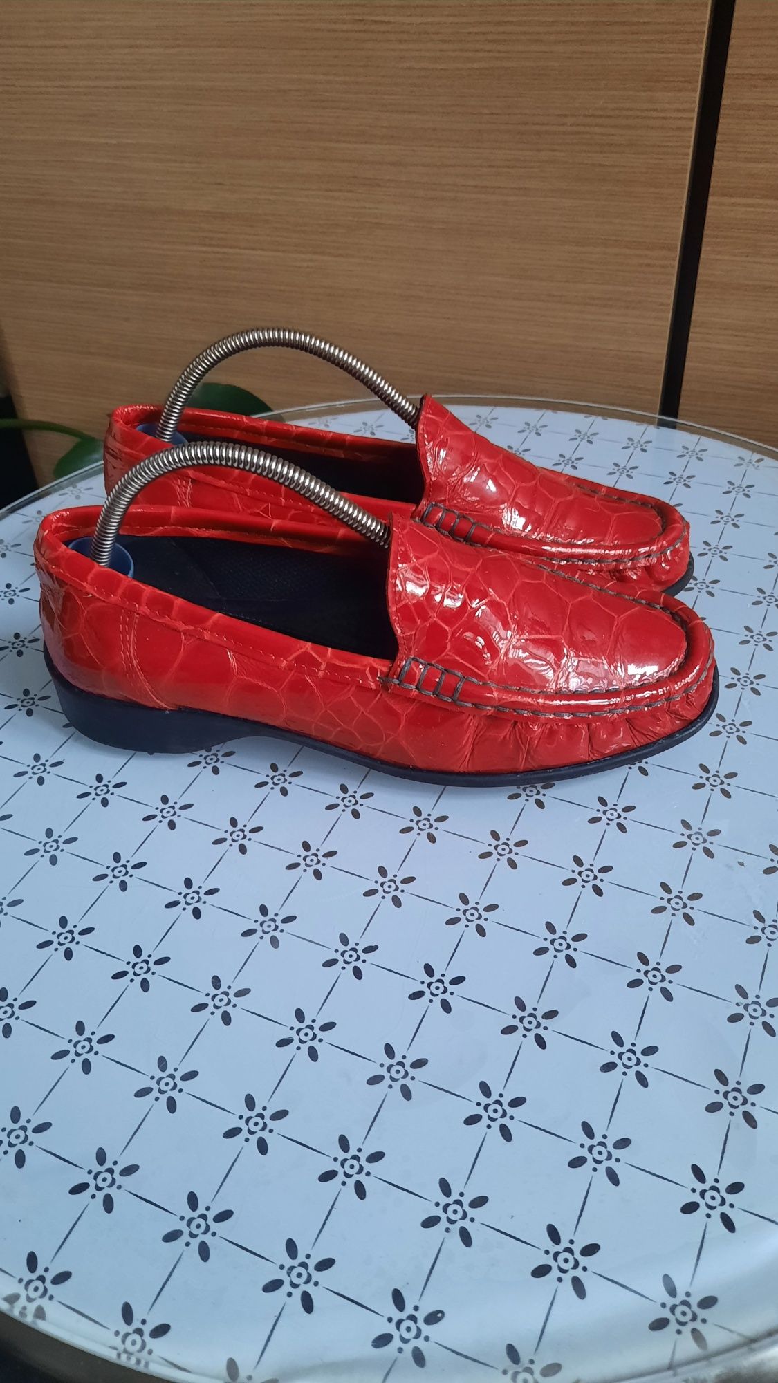 VA Milano*buty/mokayny skóra lakier*37