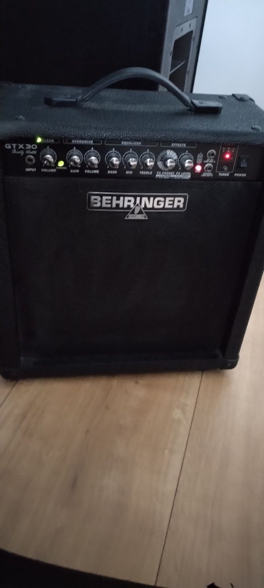 Piec gitarowy behringer gtx 30