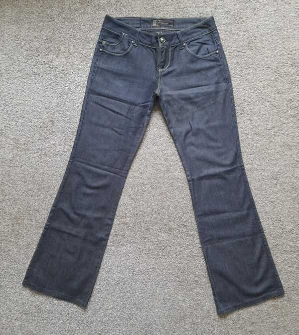 Wygodne Damskie Spodnie jeansy dżinsy Reserved PAS ok 41cm x2 jak nowe